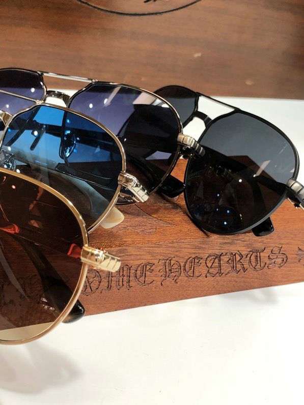 Picture of Chrome Hearts Sunglasses _SKUfw46735440fw
